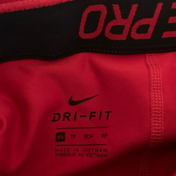 ❌SOLD❌ Red Nike Pro Shorts - Picture 5 of 5
